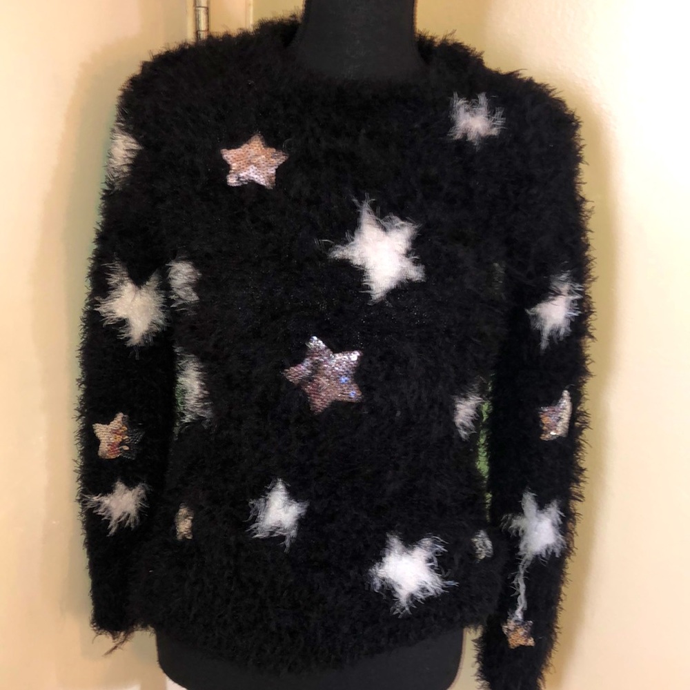Fuzzy star ⭐️ sweater with sequins